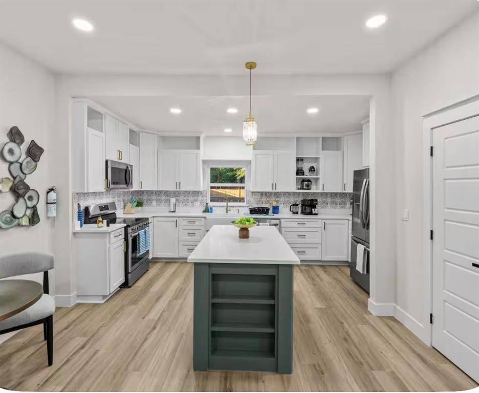 1143 Kings Highway, Dallas, TX 75208