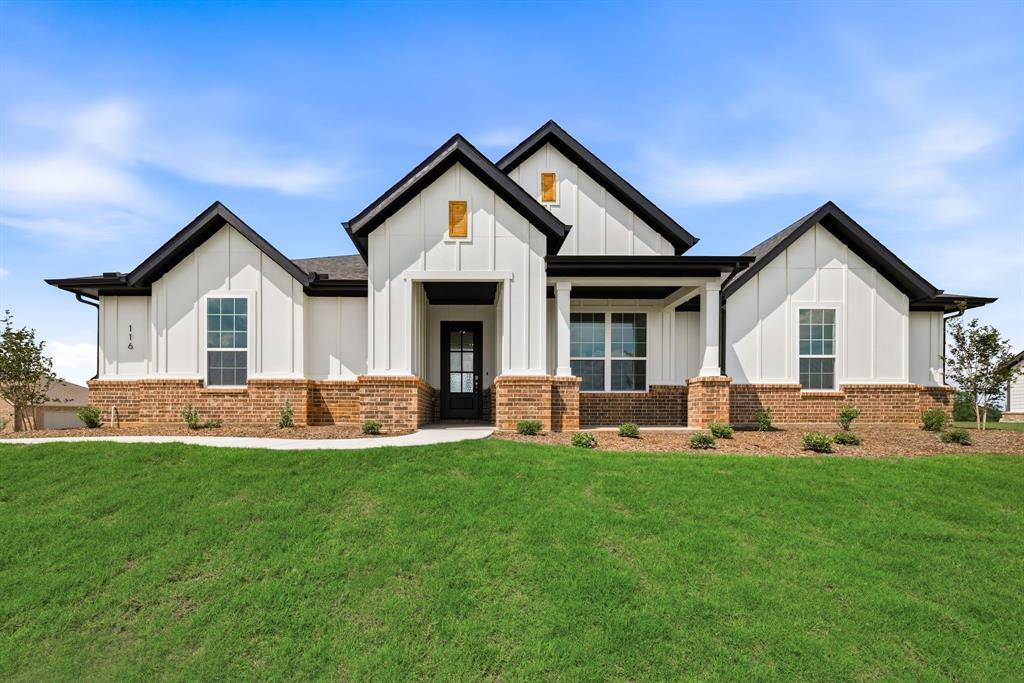 116 Park Hurst Drive, Boyd, TX 76023