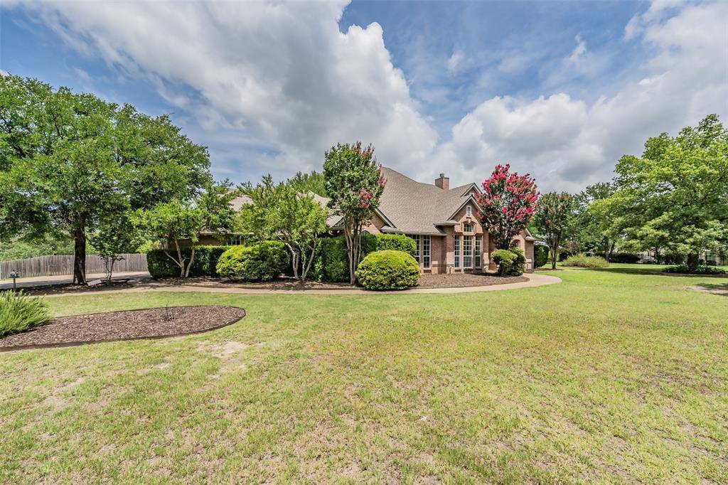 1304 Greenview Drive, Aledo, TX 76008