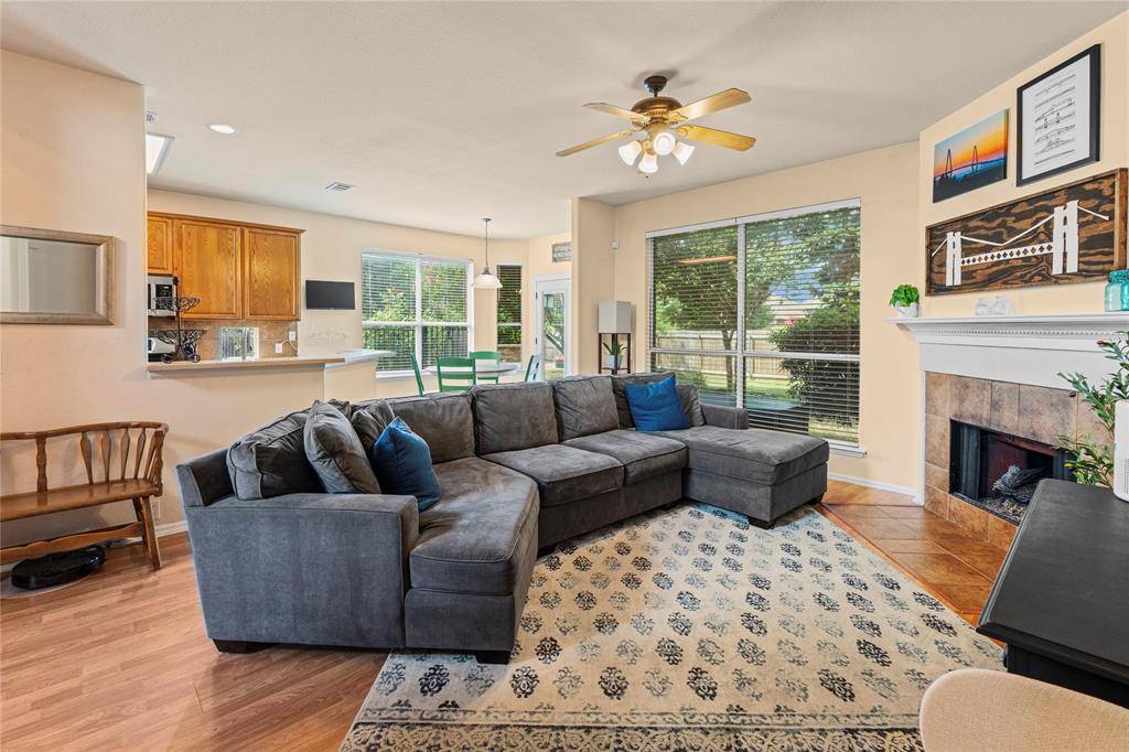 8102 Yucatan Court, Arlington, TX 76002