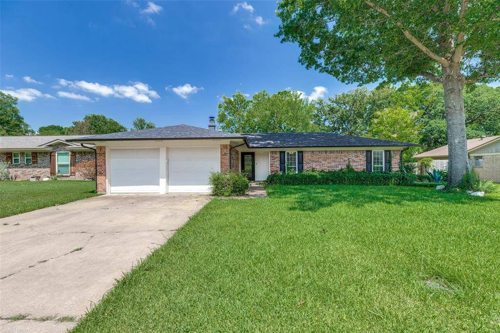 914 S Hyde Park Avenue, Denison, TX 75020