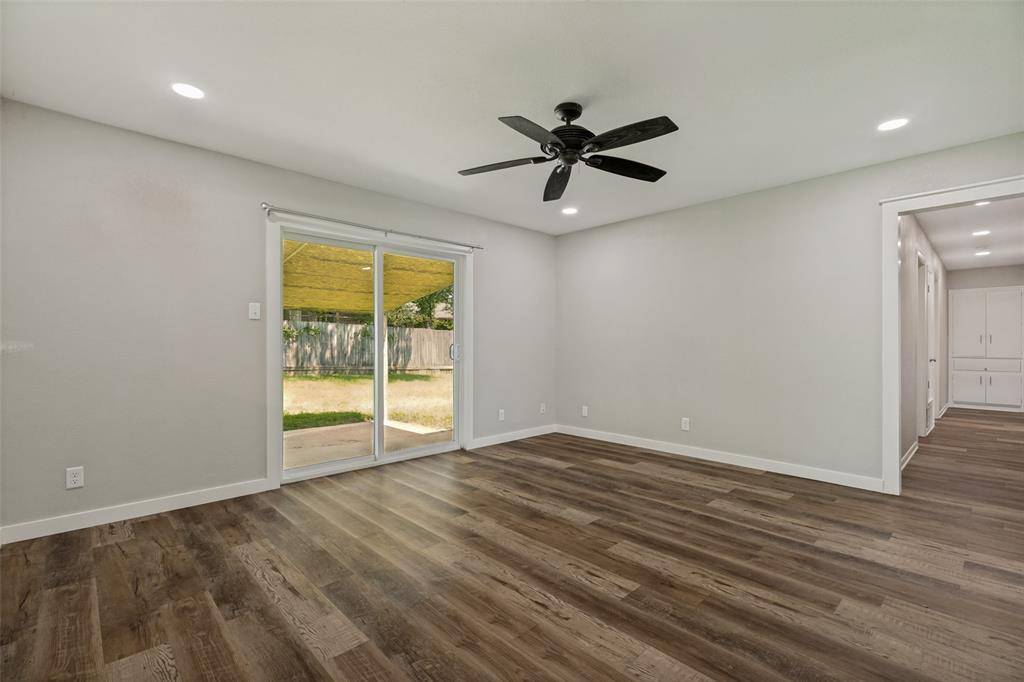 914 S Hyde Park Avenue, Denison, TX 75020