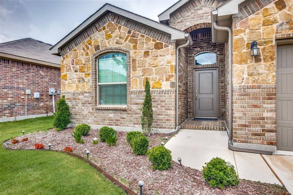 9036 Sycamore Leaf Drive, Fort Worth, TX 76179