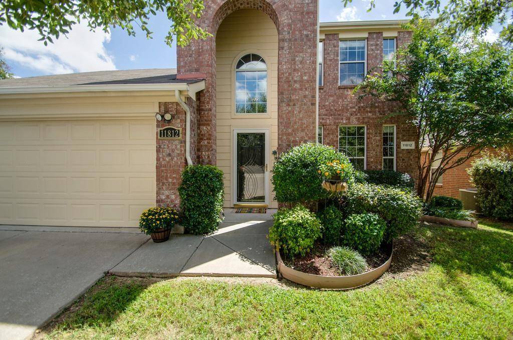 11812 Wispwillow Drive, Fort Worth, TX 76244