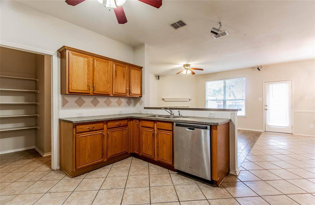 11812 Wispwillow Drive, Fort Worth, TX 76244