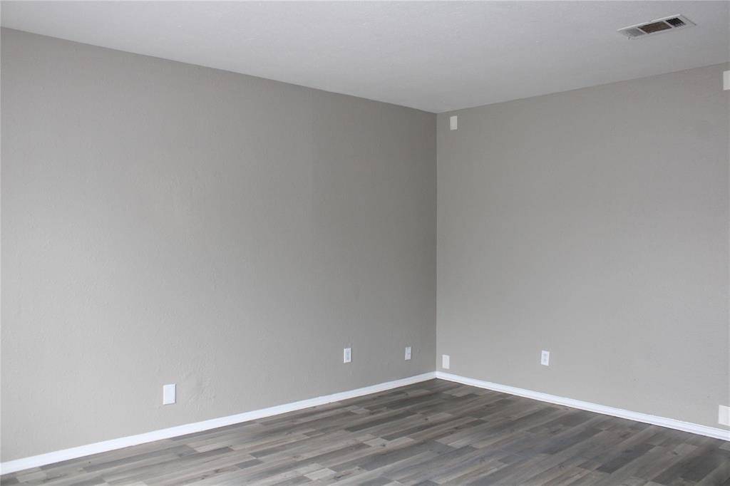 526 Glen Cove Street #528, Seagoville, TX 75159