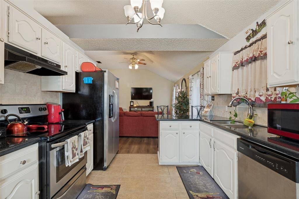 5210 Rowcrop Drive, Arlington, TX 76017