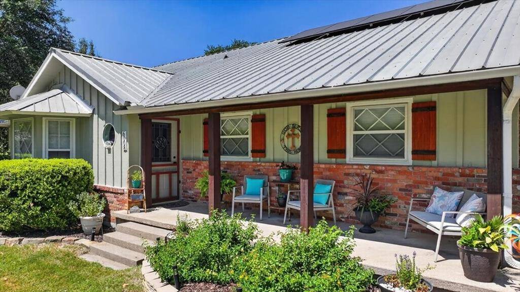 6008 County Road 907, Godley, TX 76044
