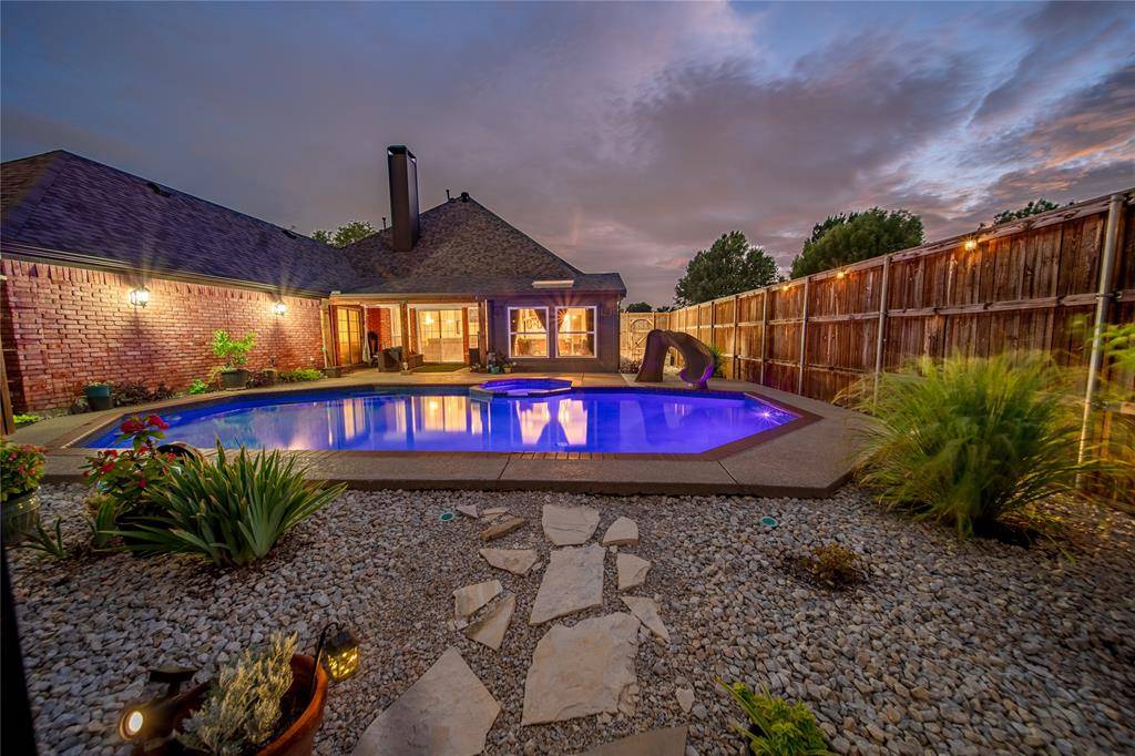 2530 Cresthaven Drive, Garland, TX 75040