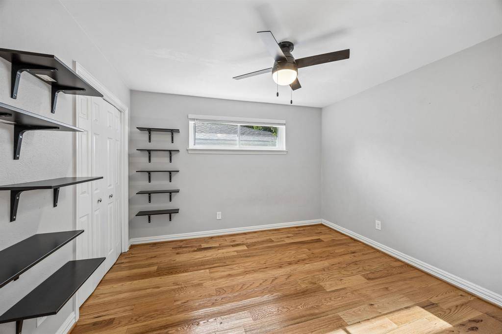 2223 Freeland Way, Dallas, TX 75228