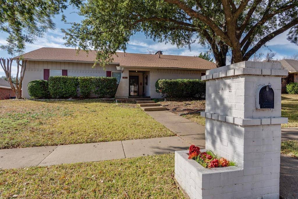 2405 Ridgewood Drive, Plano, TX 75074