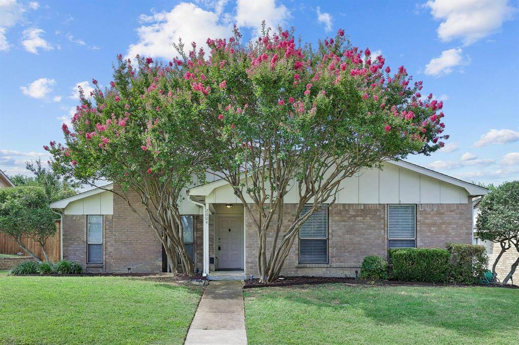 2604 Winding Creek Drive, Carrollton, TX 75007