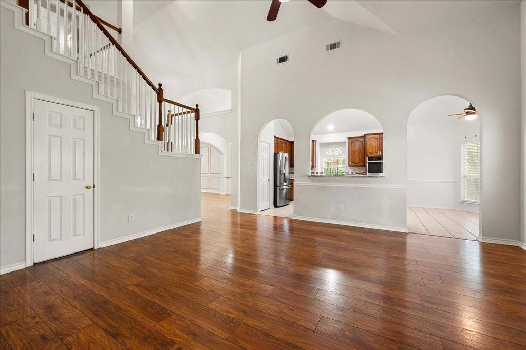 7700 Buccaneer Circle, Arlington, TX 76016