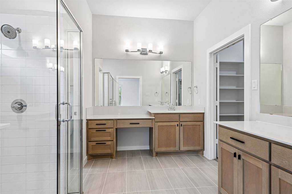452 Leopold Trail, Waxahachie, TX 75165