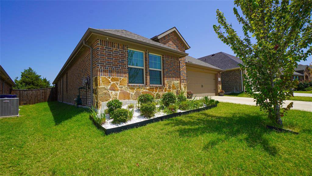 871 Philadelphia Street, Fate, TX 75189