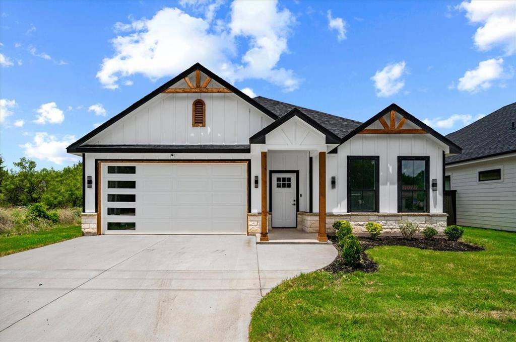 3005 Centaurus Way, Granbury, TX 76048