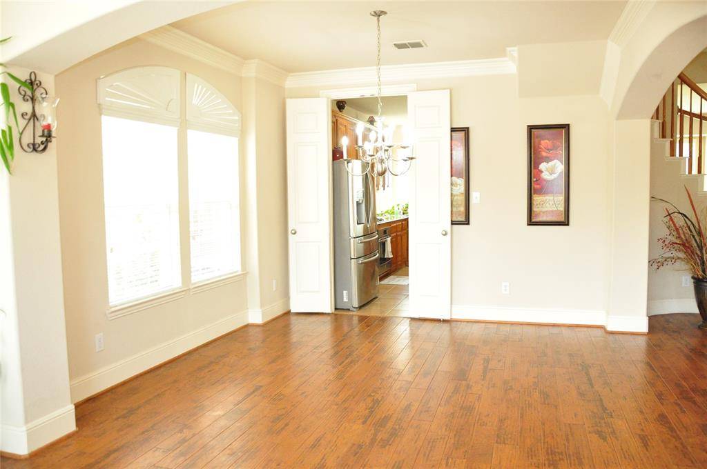 1312 Valley Vista Drive, Irving, TX 75063