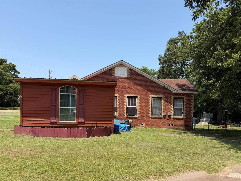 140 S Main Street, Avinger, TX 75630