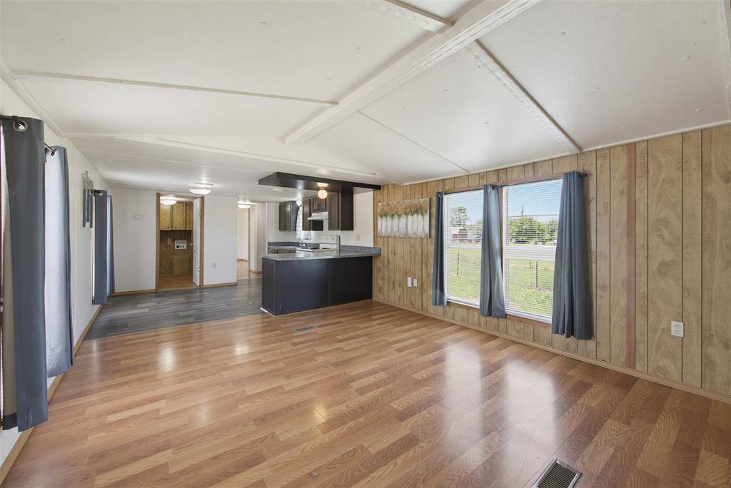 7305 Walden Drive, Joshua, TX 76058