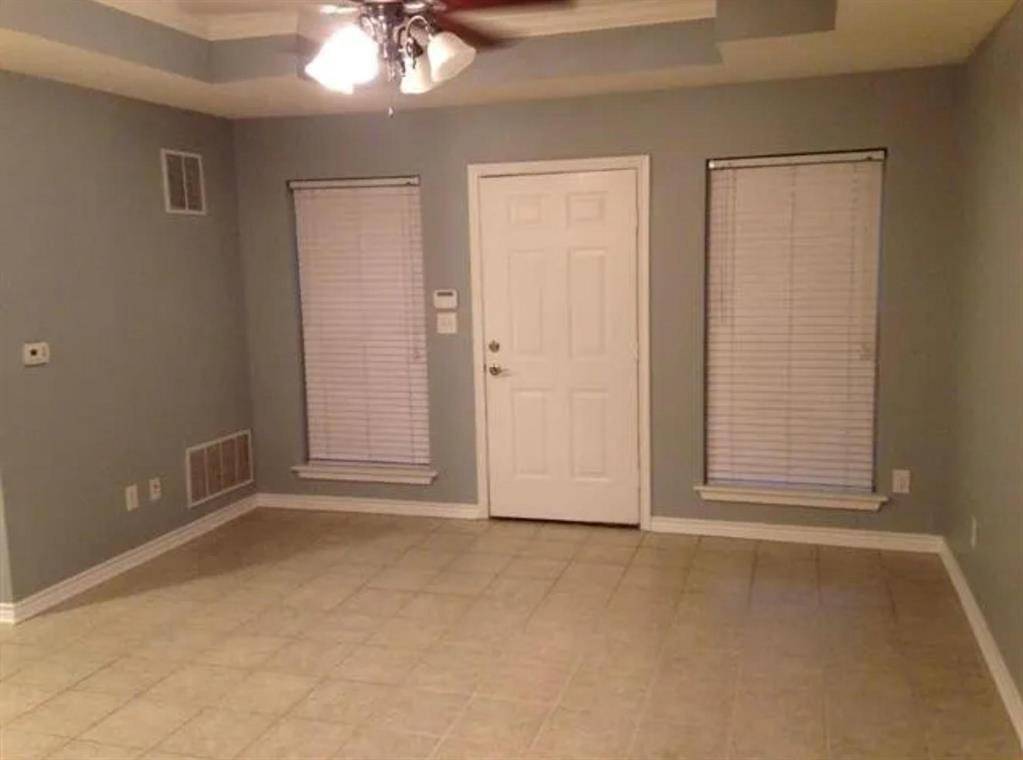 1130 E Ohio Street, Van, TX 75790