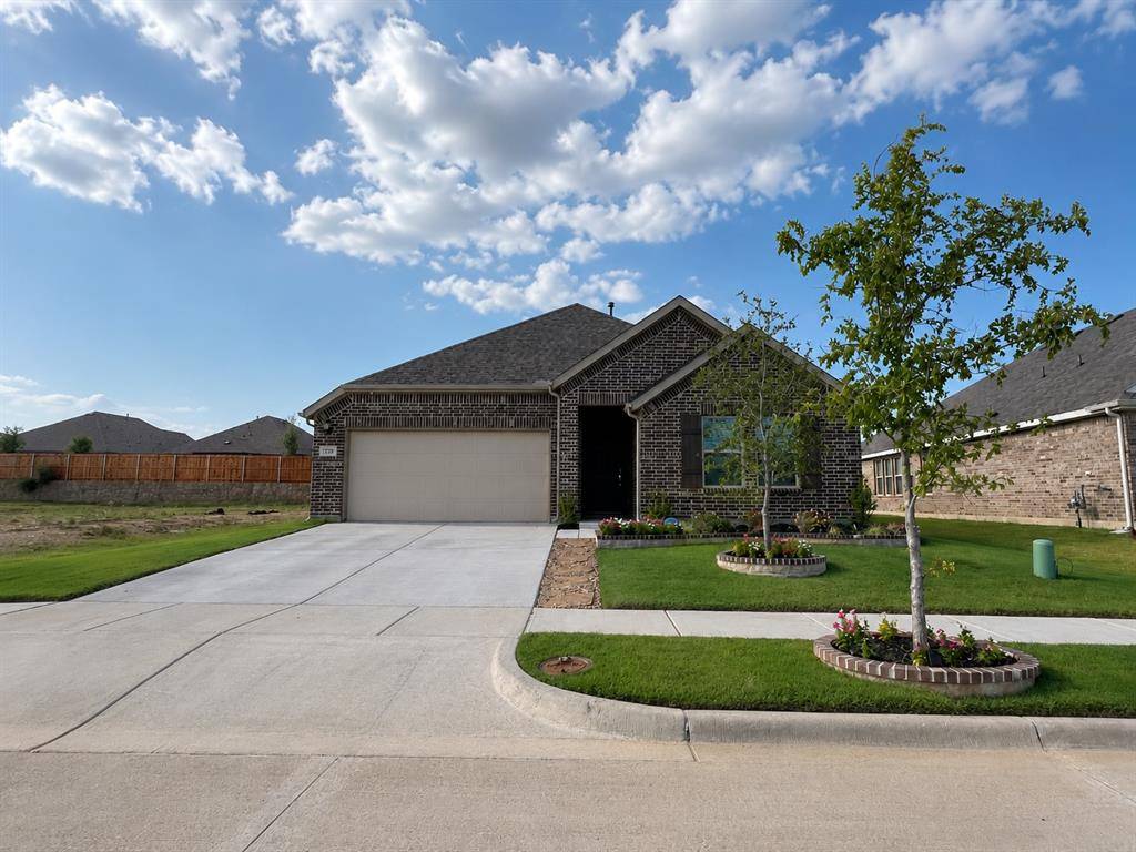 3720 Yarrow Drive, Denton, TX 76226