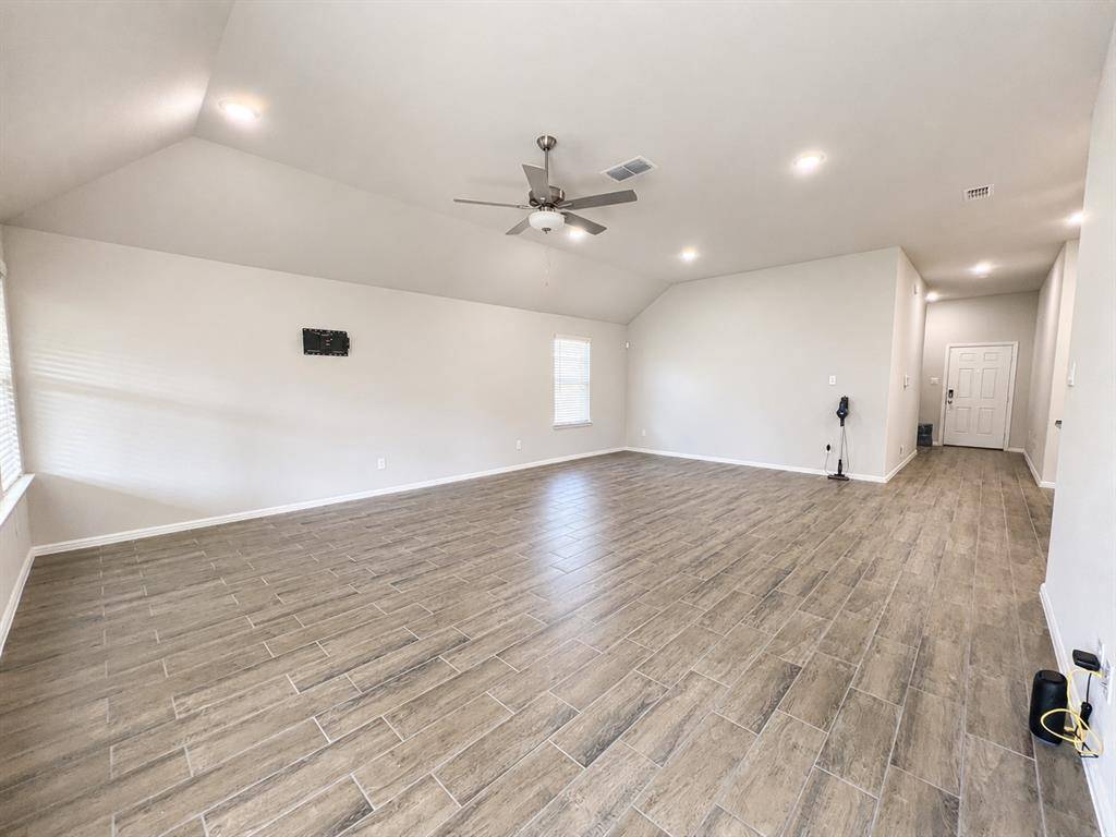 3720 Yarrow Drive, Denton, TX 76226