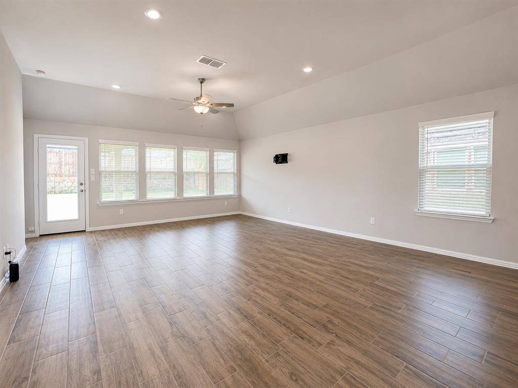 3720 Yarrow Drive, Denton, TX 76226
