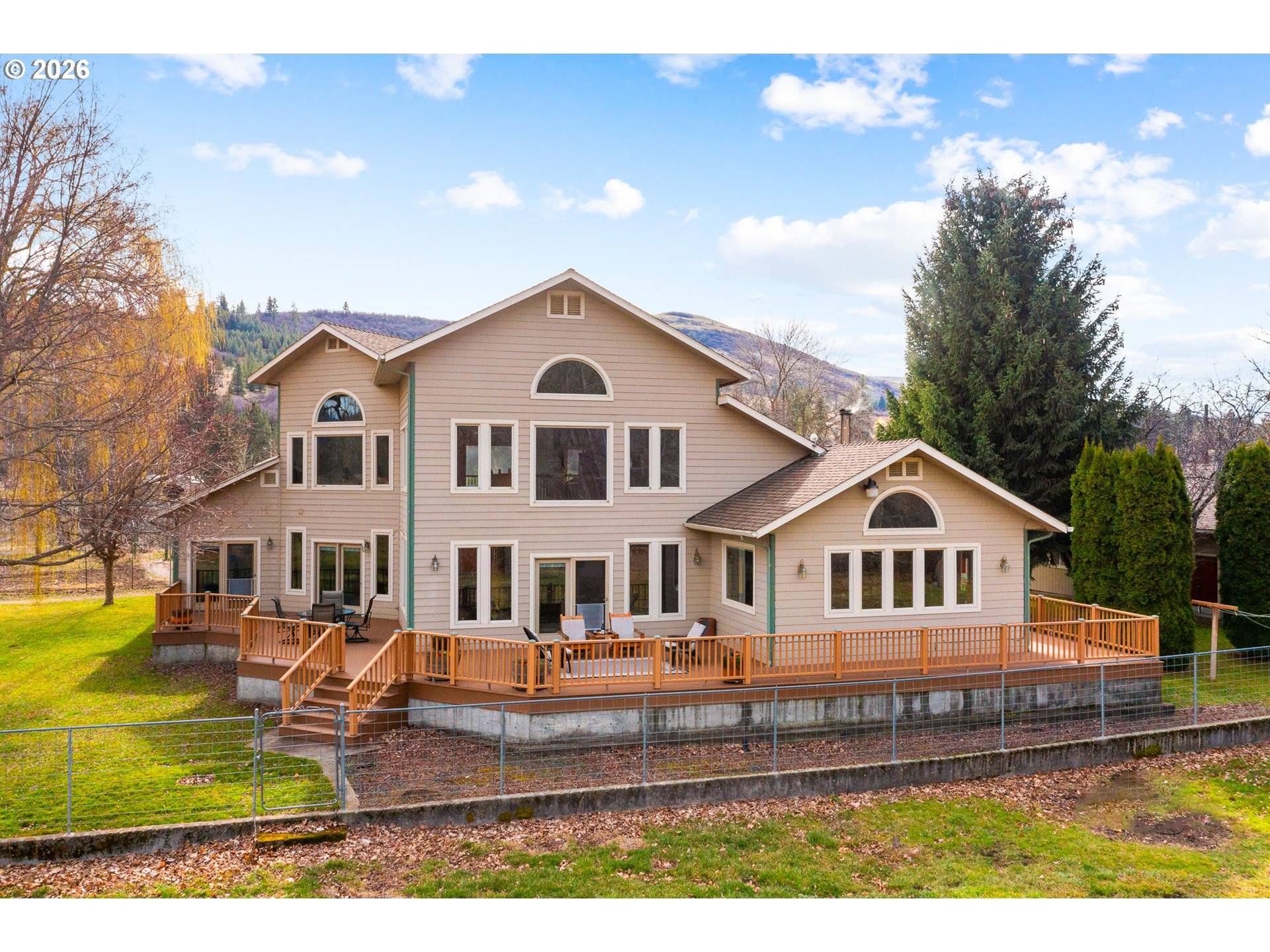54693 BINGHAM RD, Adams, OR 97810