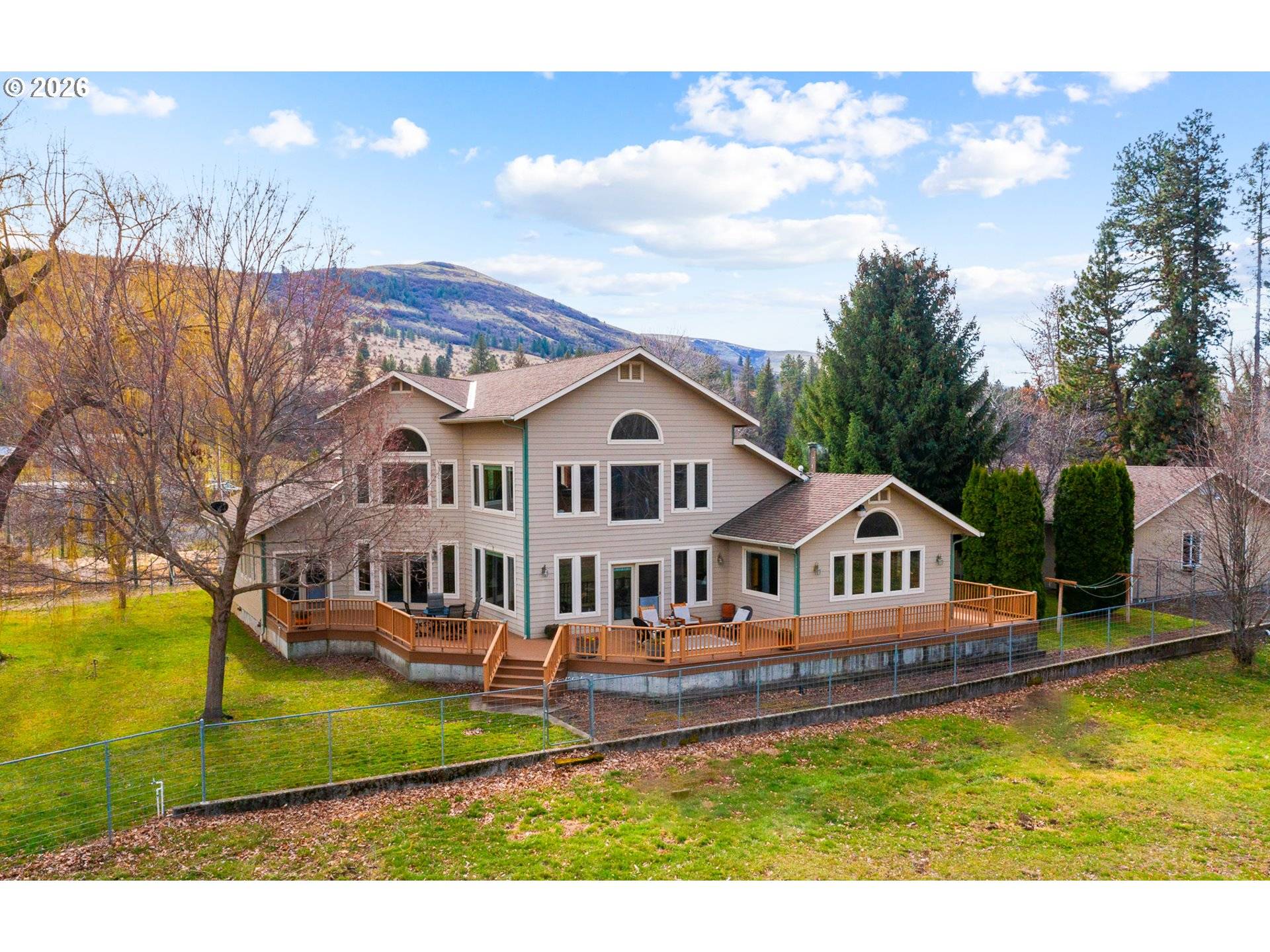 54693 BINGHAM RD, Adams, OR 97810