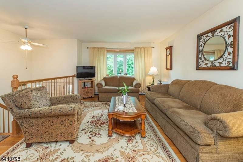 309 Knox Way, Hopatcong Boro, NJ 07843