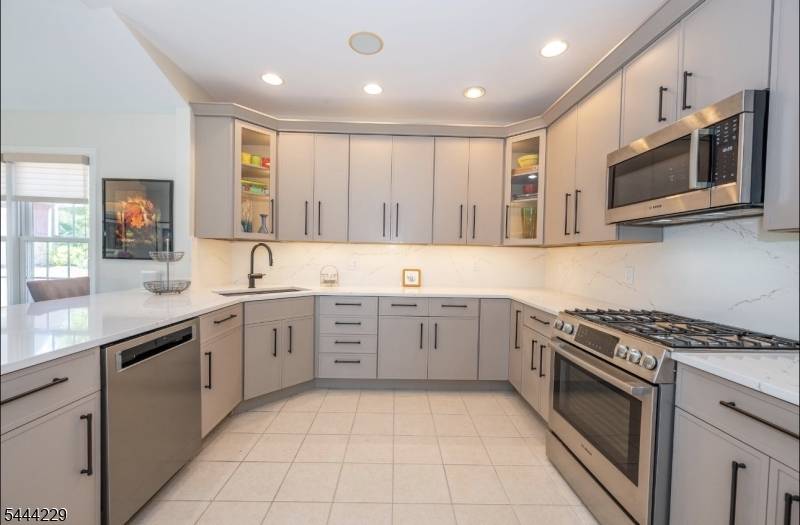 26 Turnberry Ln, Hardyston Twp., NJ 07419