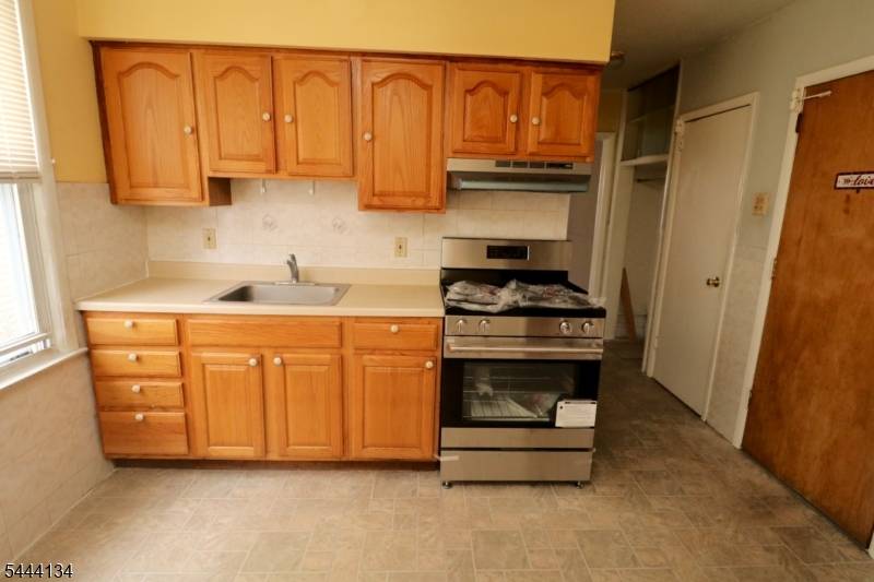 270 N 12Th St, Newark City, NJ 07107
