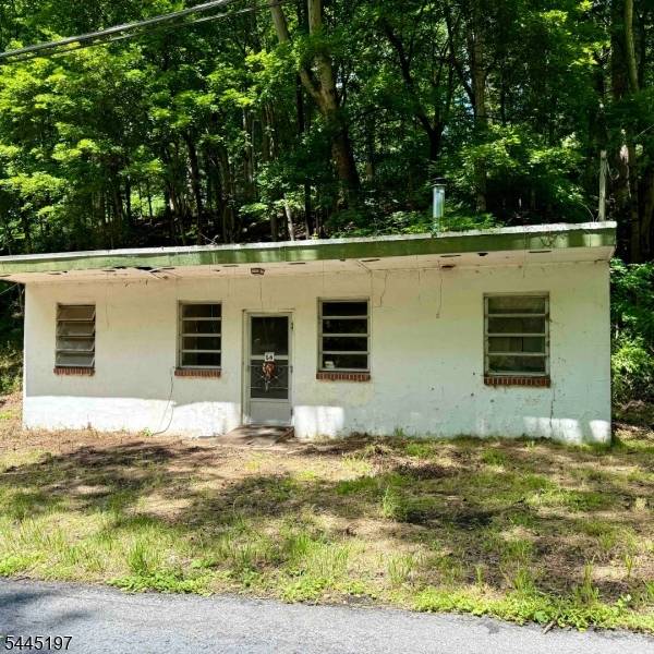 58 Hollow Rd, Lebanon Twp., NJ 08826