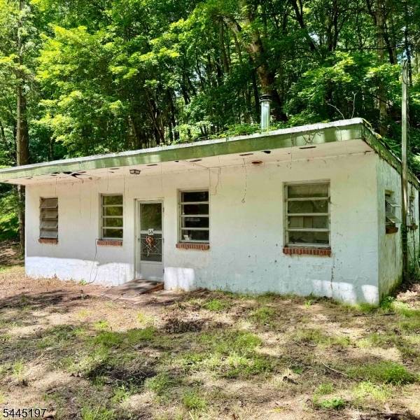 58 Hollow Rd, Lebanon Twp., NJ 08826