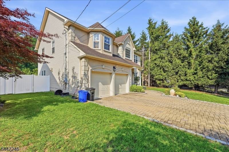 5 Old Bridge Rd, Cedar Grove Twp., NJ 07009