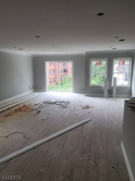 48 Willoughby St, Newark City, NJ 07112