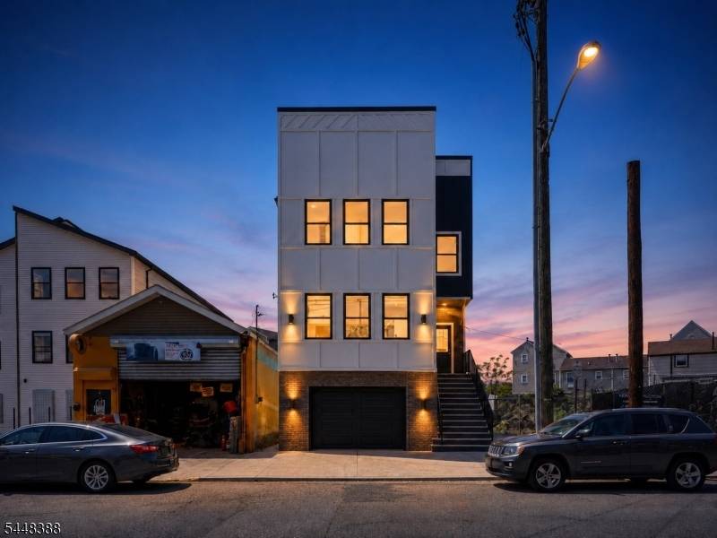 54 Pennsylvania Ave, Newark City, NJ 07114