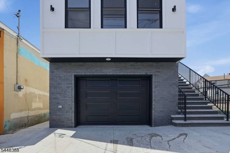 54 Pennsylvania Ave, Newark City, NJ 07114