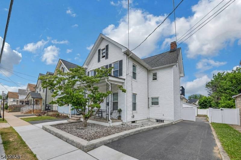 27 Thomas St, South River Boro, NJ 08882