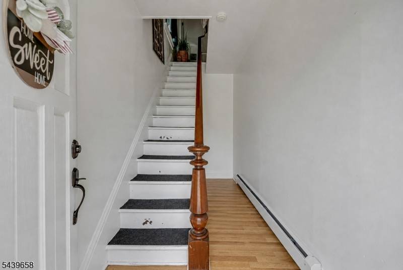 27 Thomas St, South River Boro, NJ 08882
