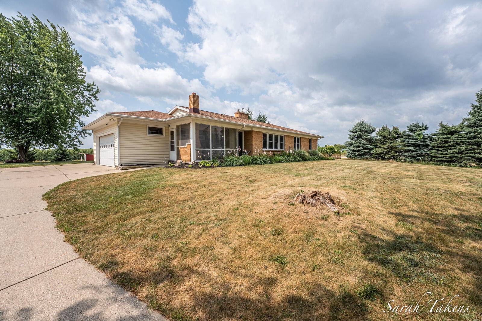 362 Broman ST NE, Algoma Twp, MI 49345