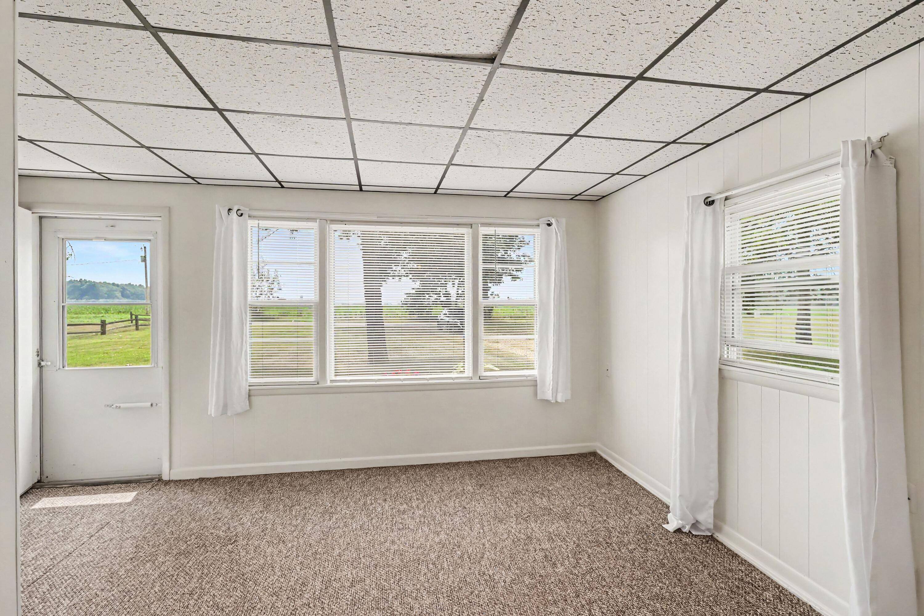 16812 Moorepark RD, Park Twp, MI 49093