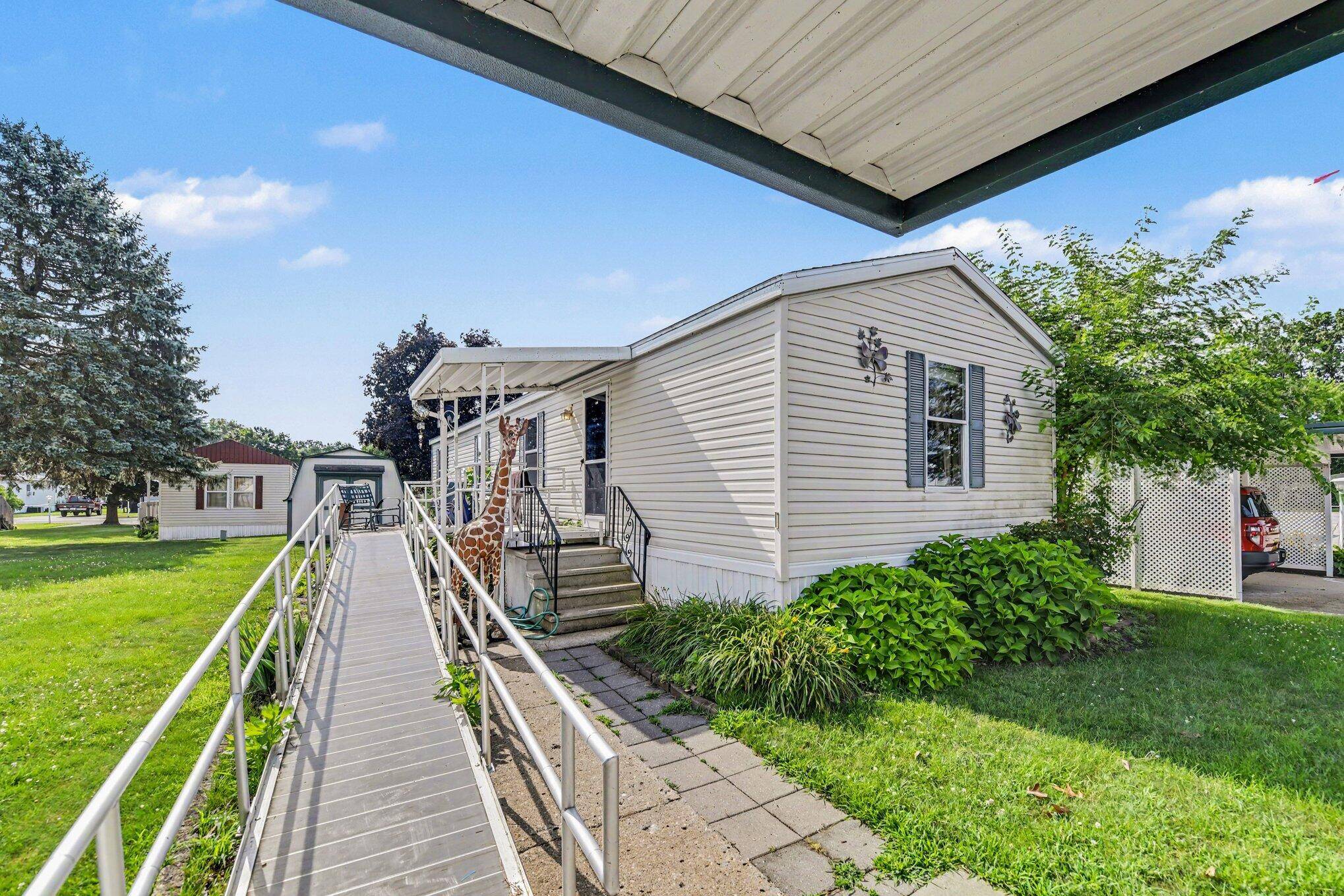 69205 Garver Lake RD #19, Ontwa Twp, MI 49112