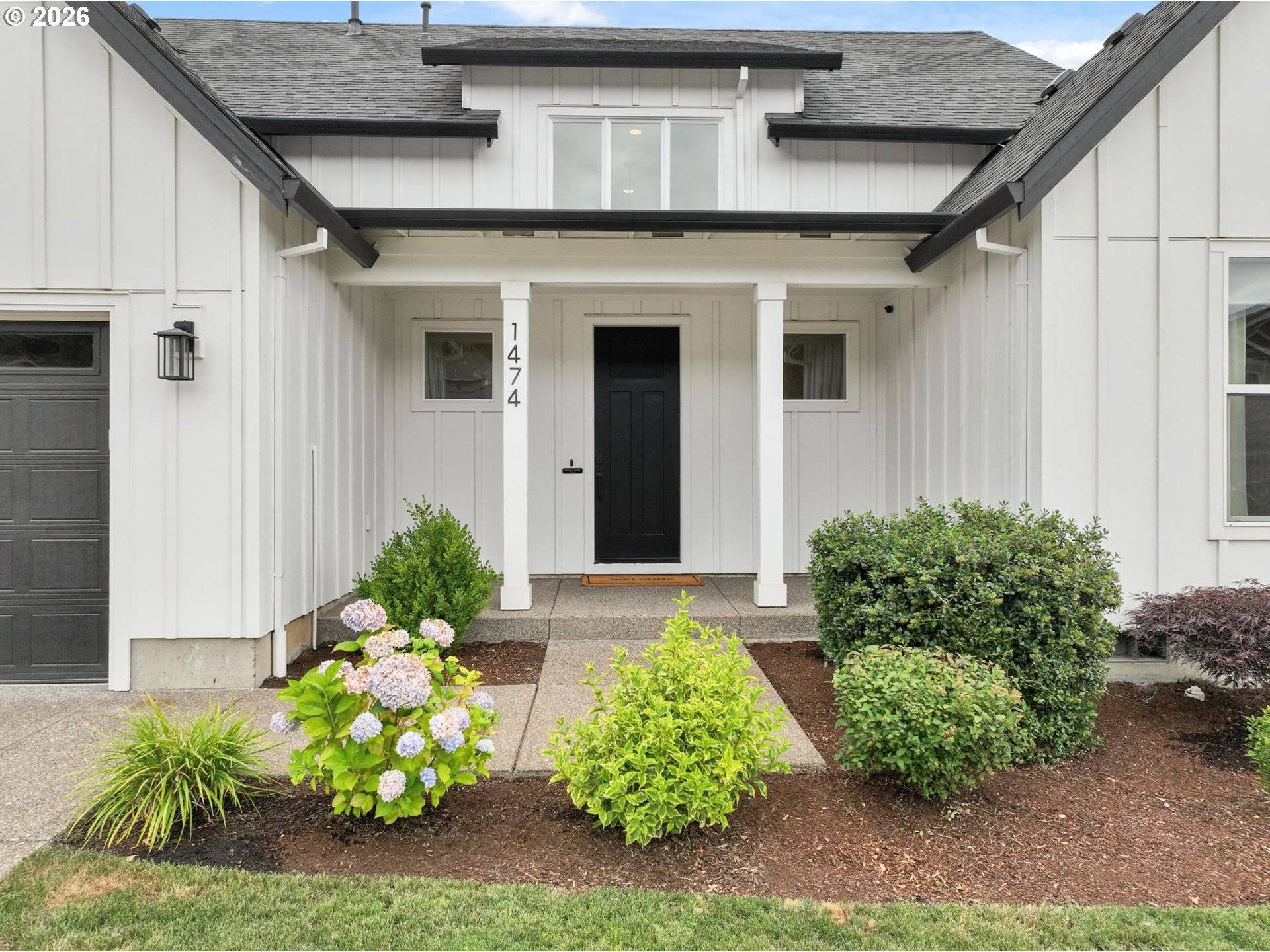 1474 MEADOW AVE, Silverton, OR 97381