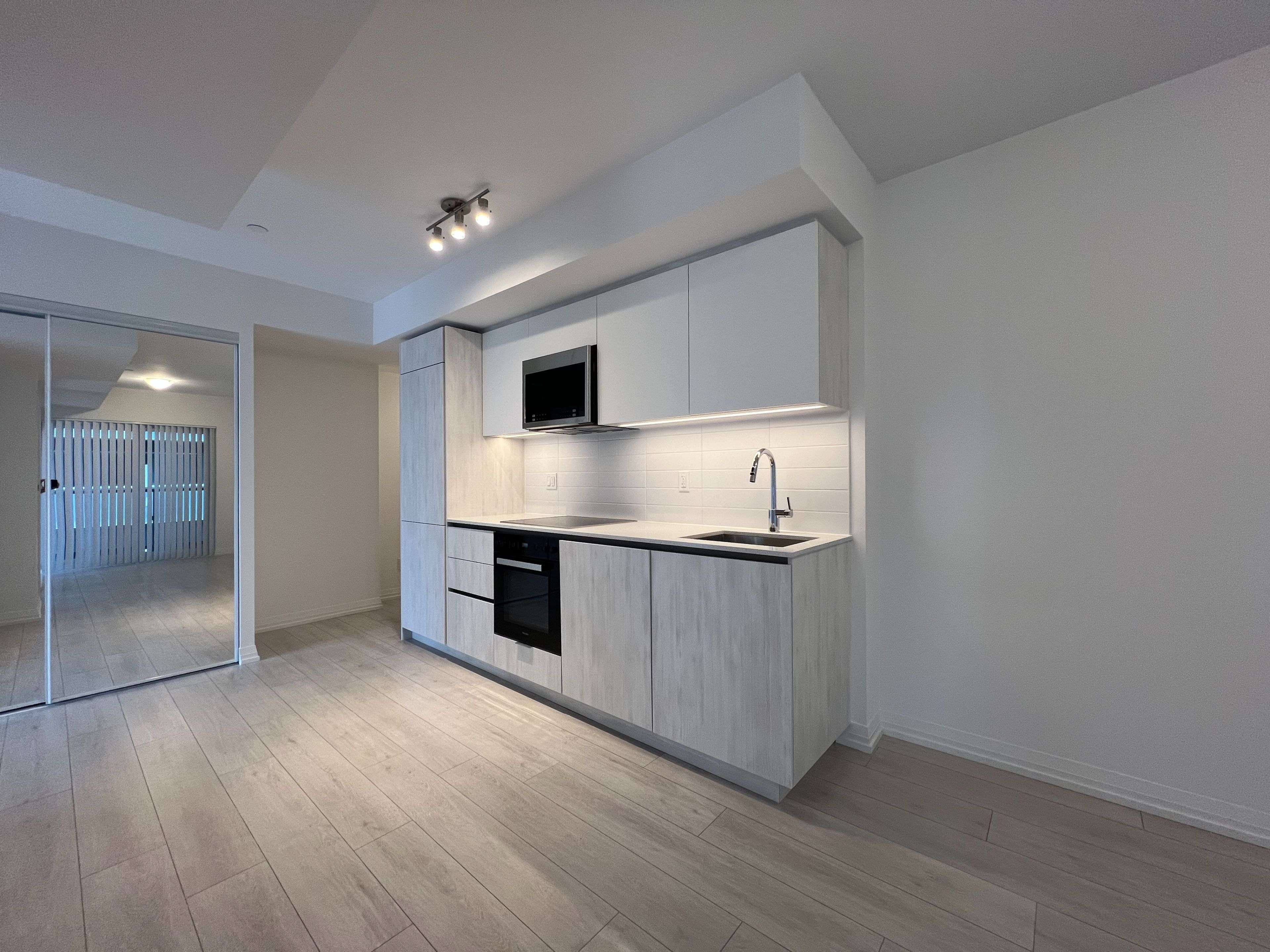 400 King ST W #1123, Toronto C01, ON M5V 0X8