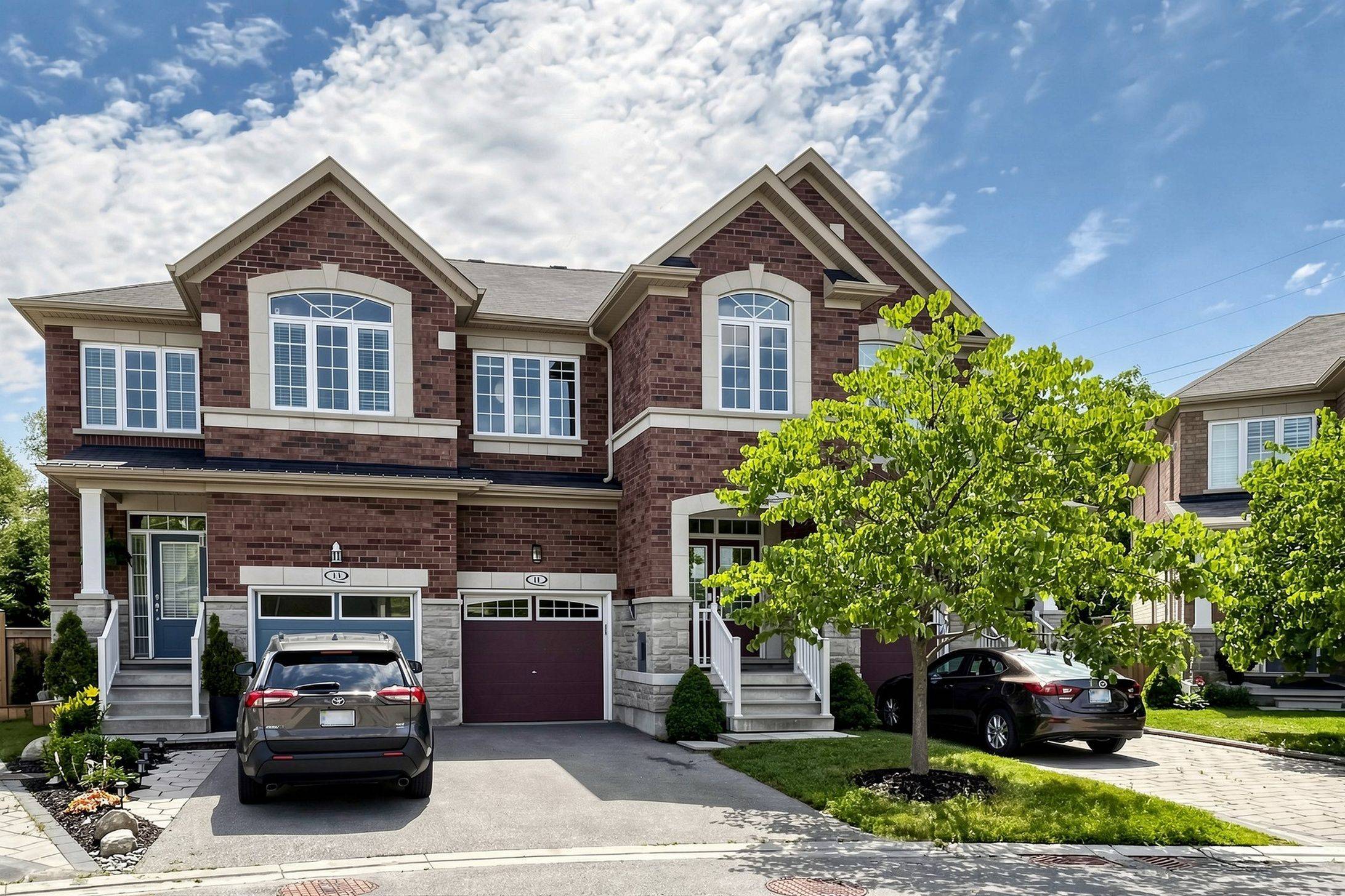 11 Keenlyside LN, Ajax, ON L1T 0N4
