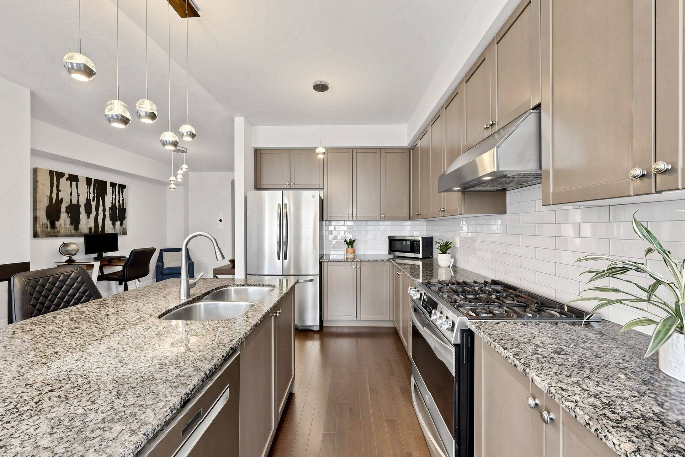 11 Keenlyside LN, Ajax, ON L1T 0N4