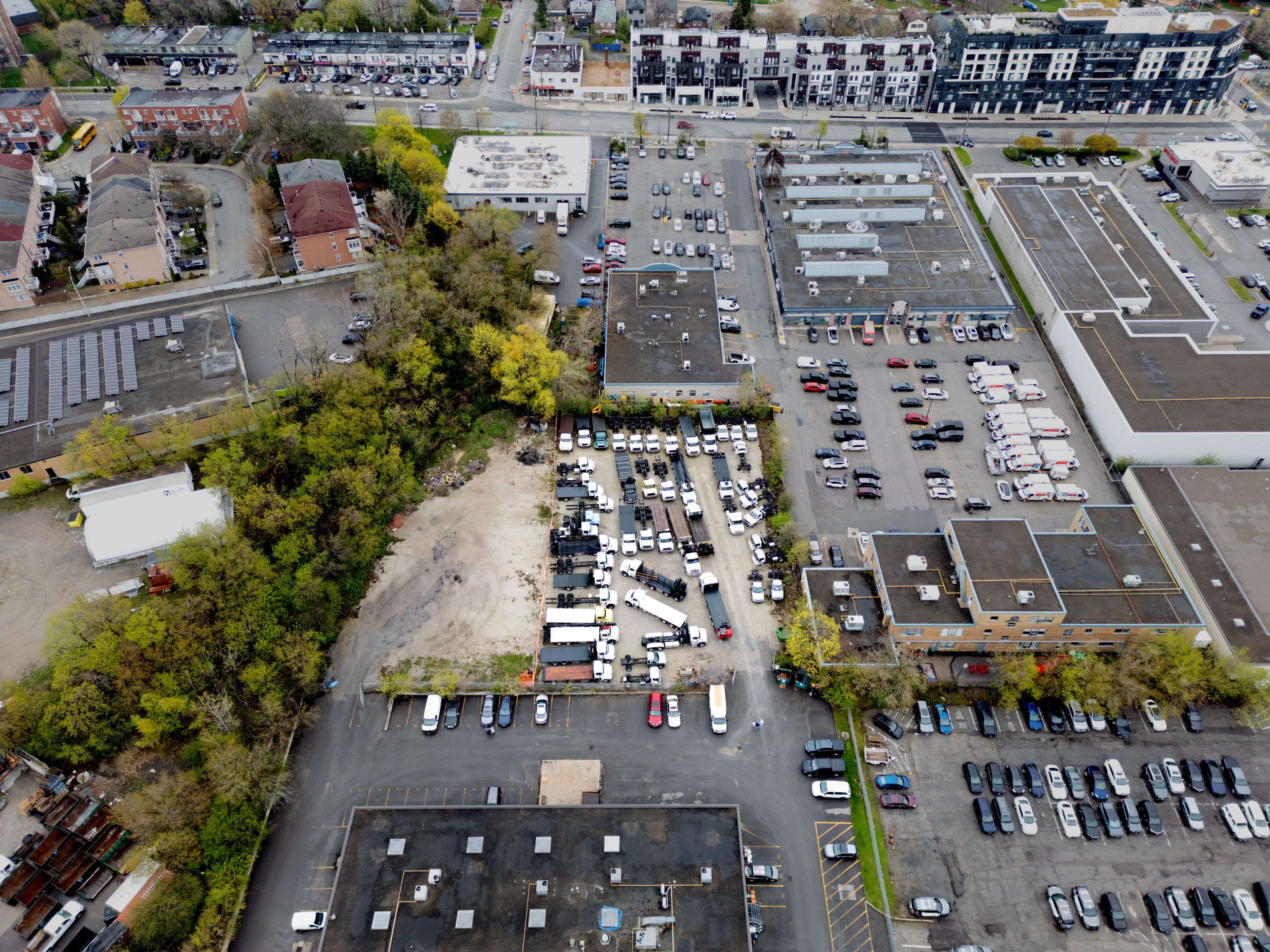 49 Cranfield RD, Toronto E03, ON M4B 3H3
