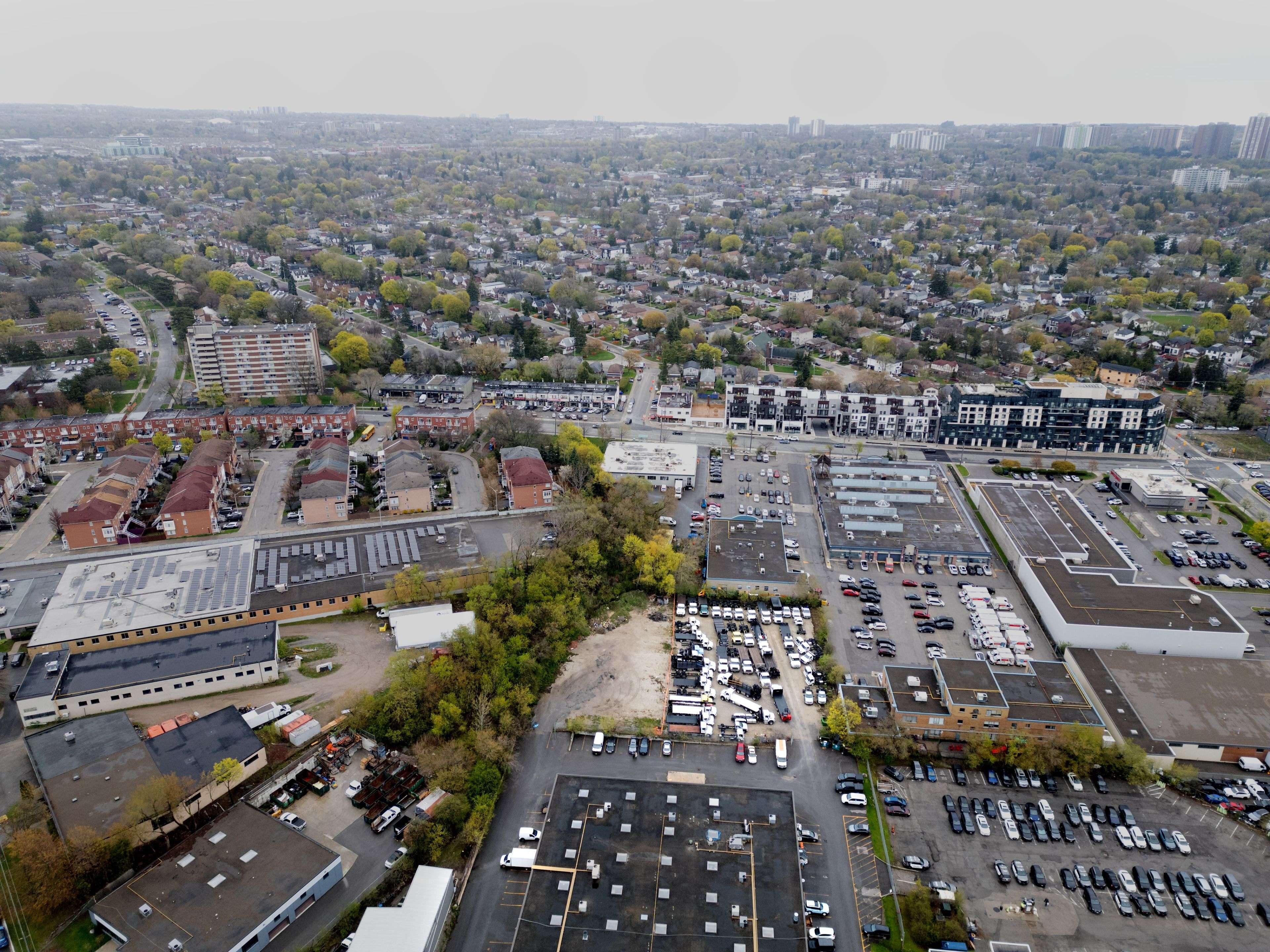 49 Cranfield RD, Toronto E03, ON M4B 3H3