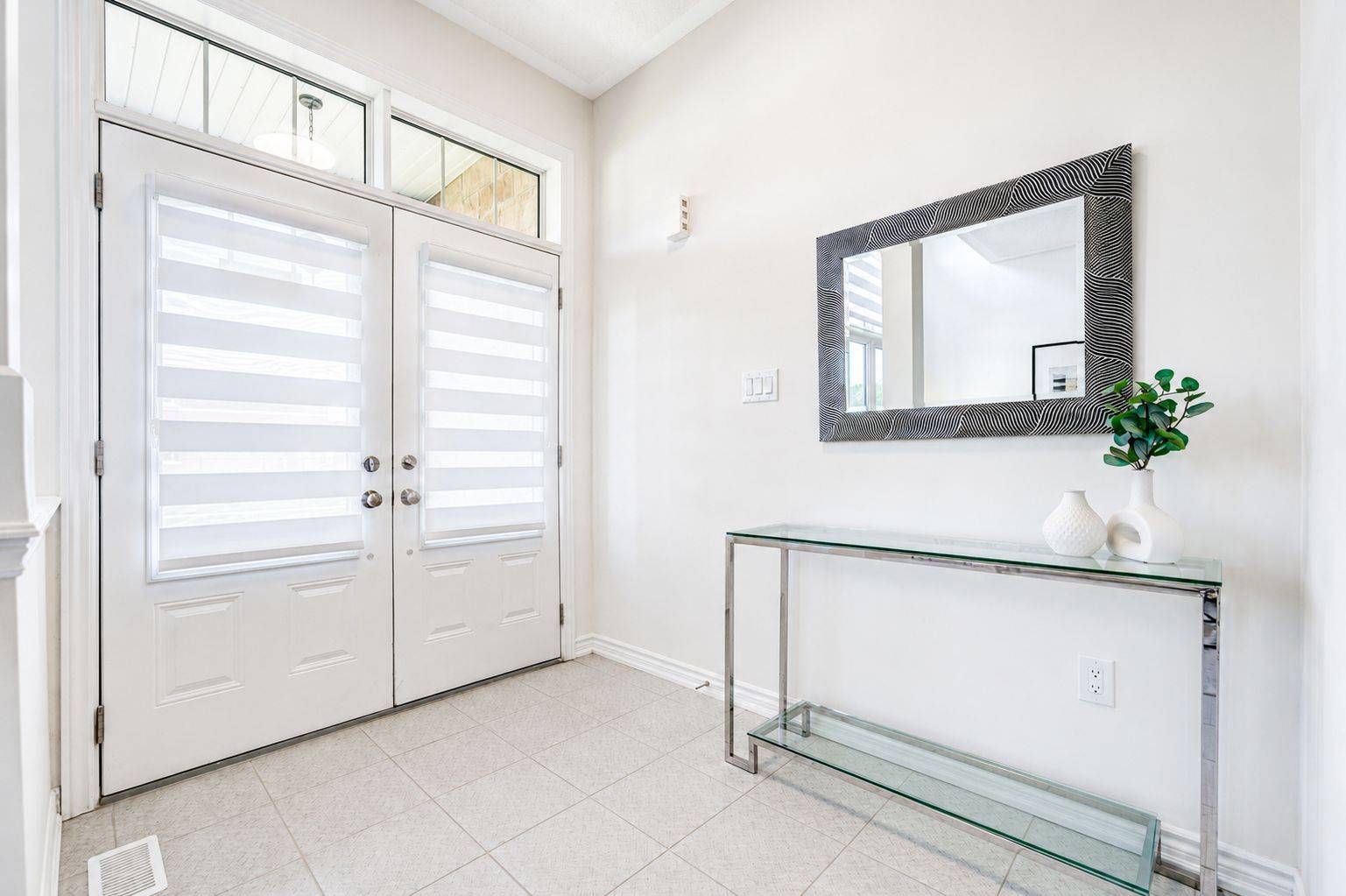 7 Charles White CT, East Gwillimbury, ON L9N 0T7